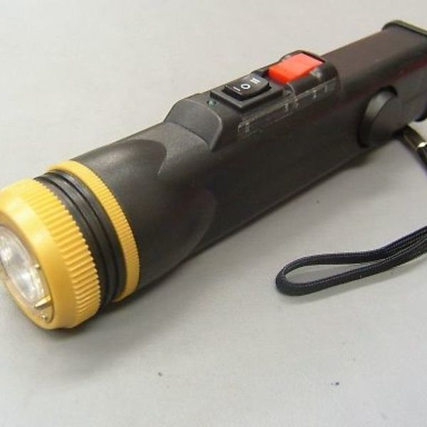 スタンガン付き懐中電灯　販売済み