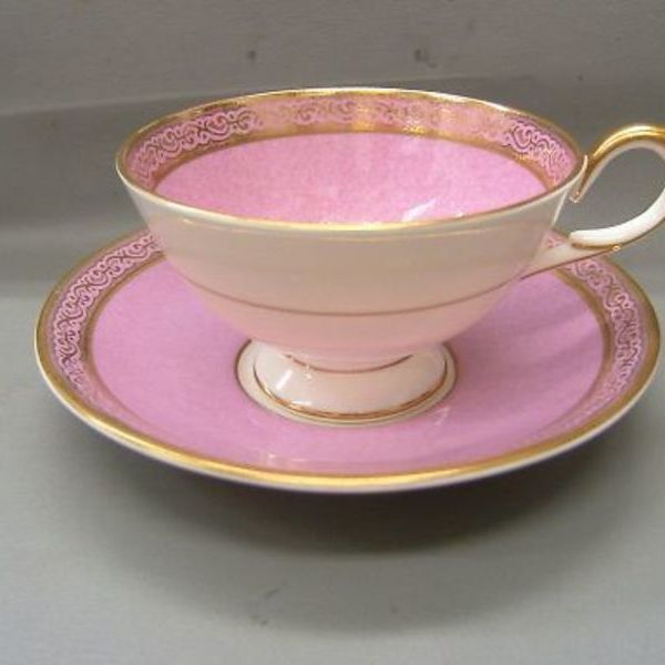 エインズレイ ティーカップ＆ソーサー　税込み4,950円