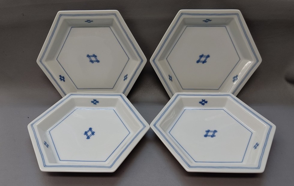 たち吉　六角皿　4枚　販売済みのサムネイル
